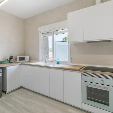 Bender House Villa Moralet