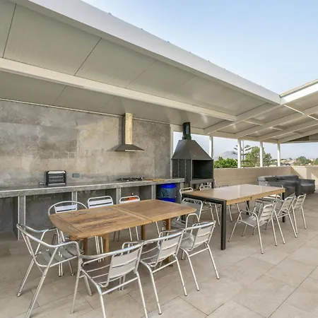 Bender House Villa Moralet